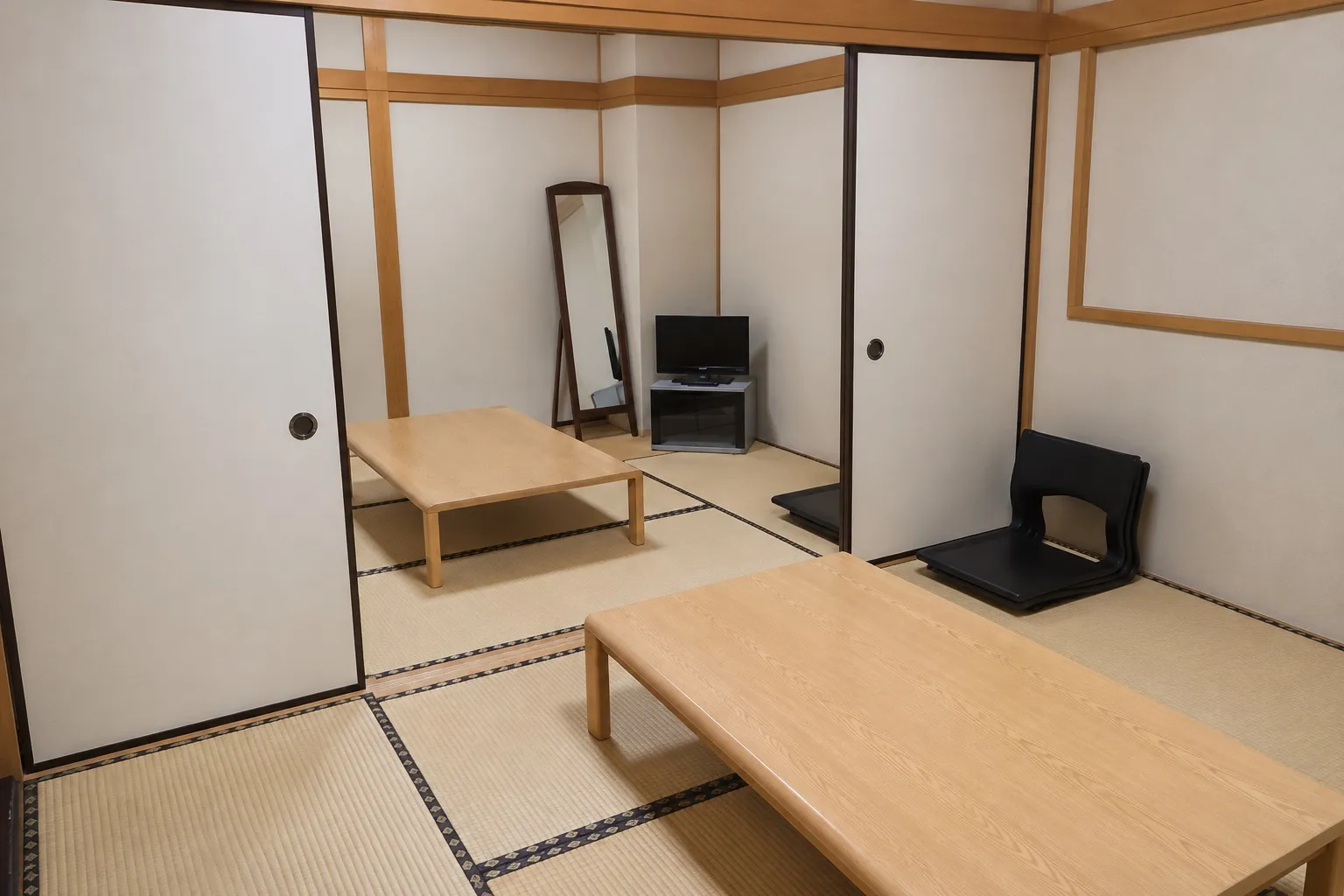 千葉市斎場の遺族控室。座卓が置かれた畳の和室（イメージ）